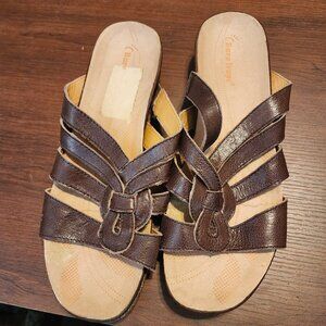 BareTraps brown sandals, sz 11